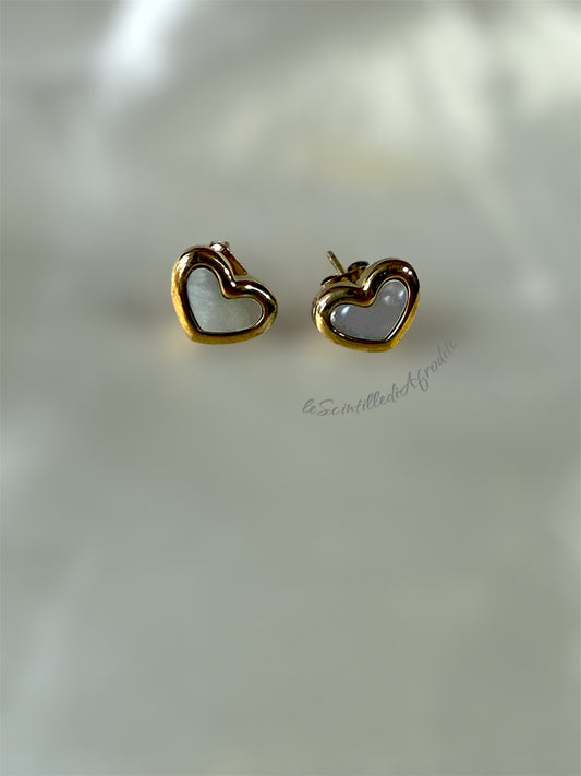 Orecchini cuore di madreperla