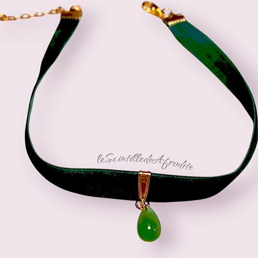 Velvet Choker green